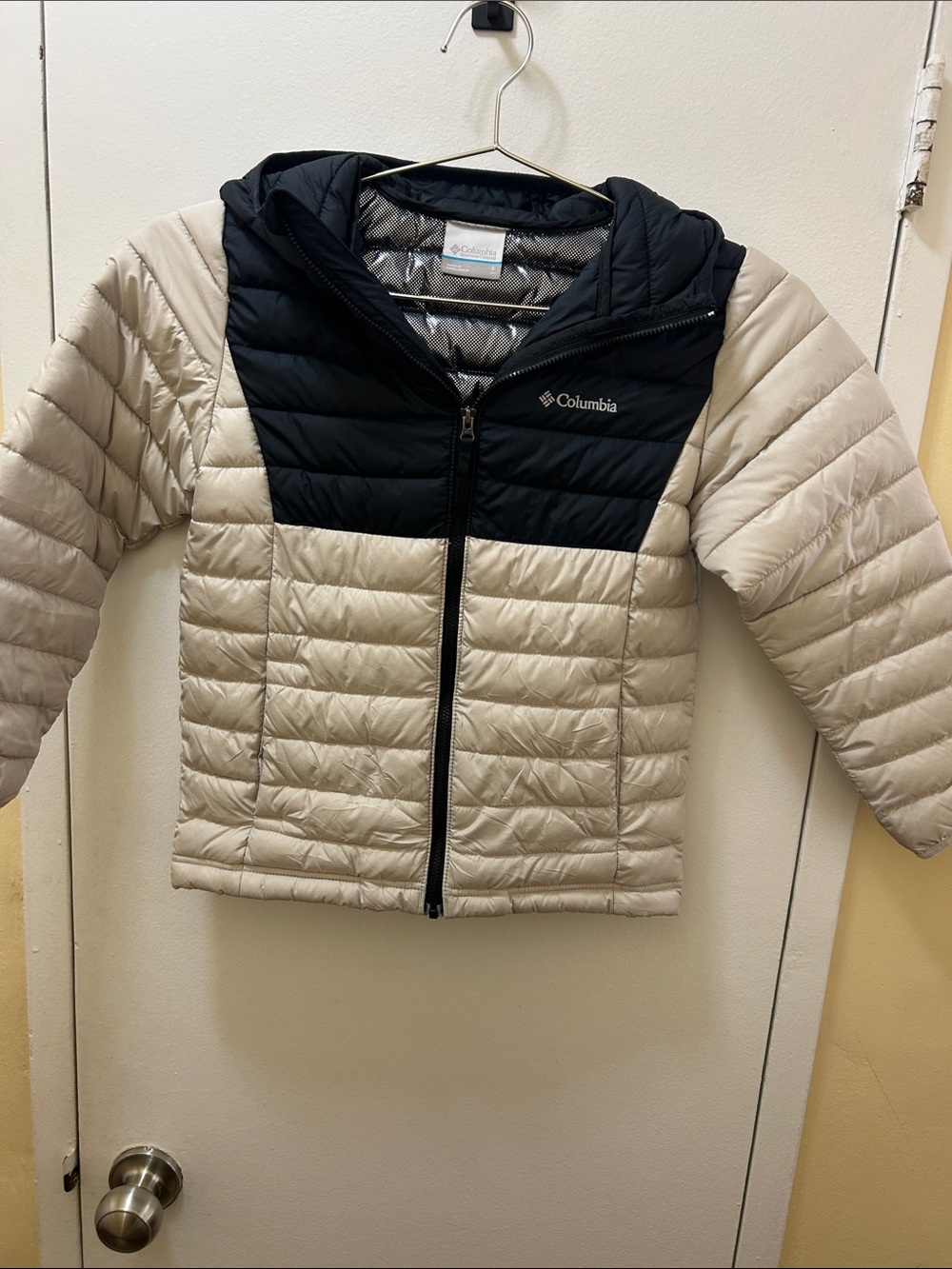 Columbia Black & Cream Quilted Hooded Jacket
